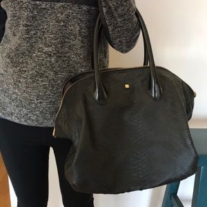 Pour La Victoire Tote